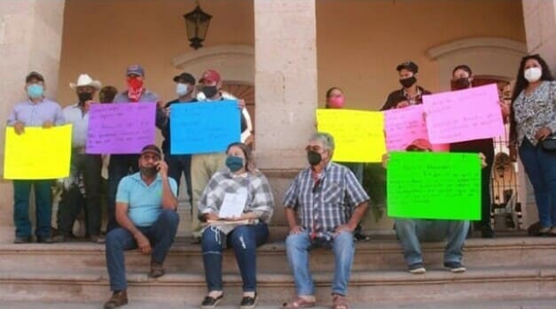 El Fuerte, jubilados, Manifestación, palacio municipal, pensión, Protesta, viudas