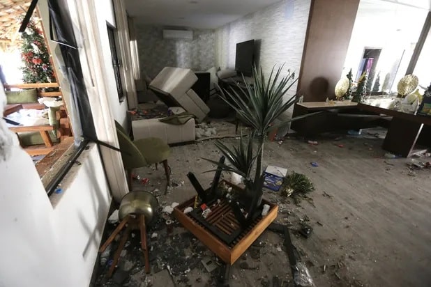 Escorpión, Jesús María, Ovidio Guzmán