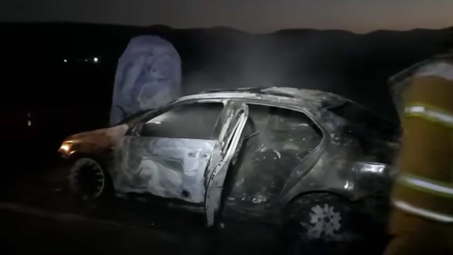 Cuerpo Calcinado, Culiacán, Incendian vehículo