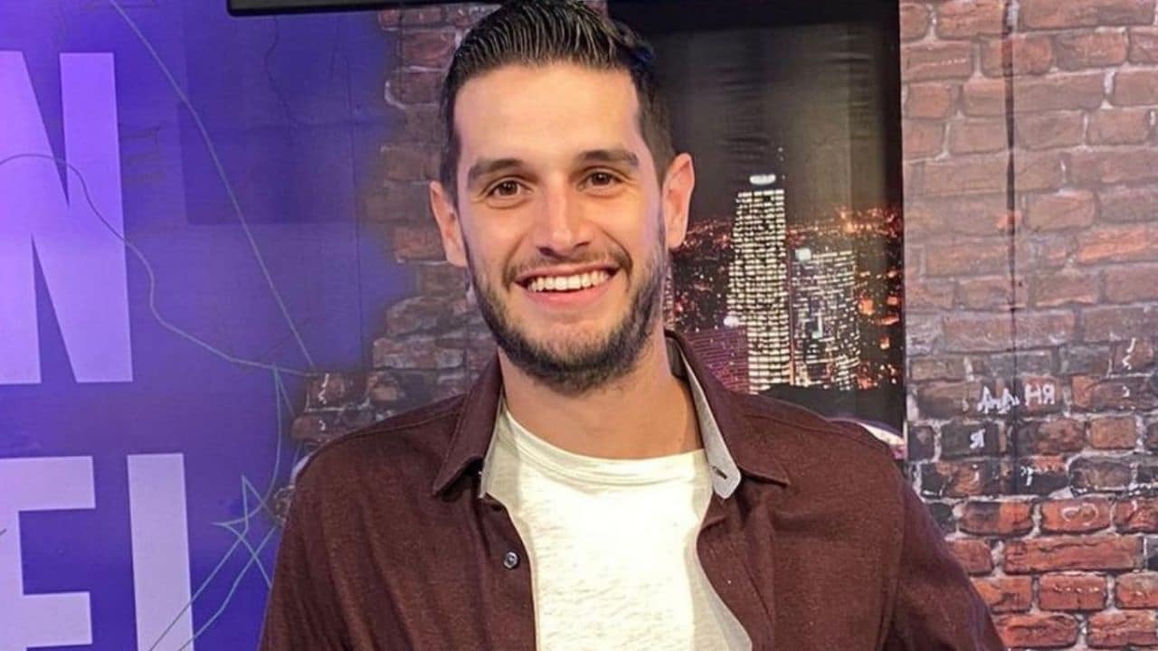 Adrian Marcelo, Entretenimiento, Karla Panini