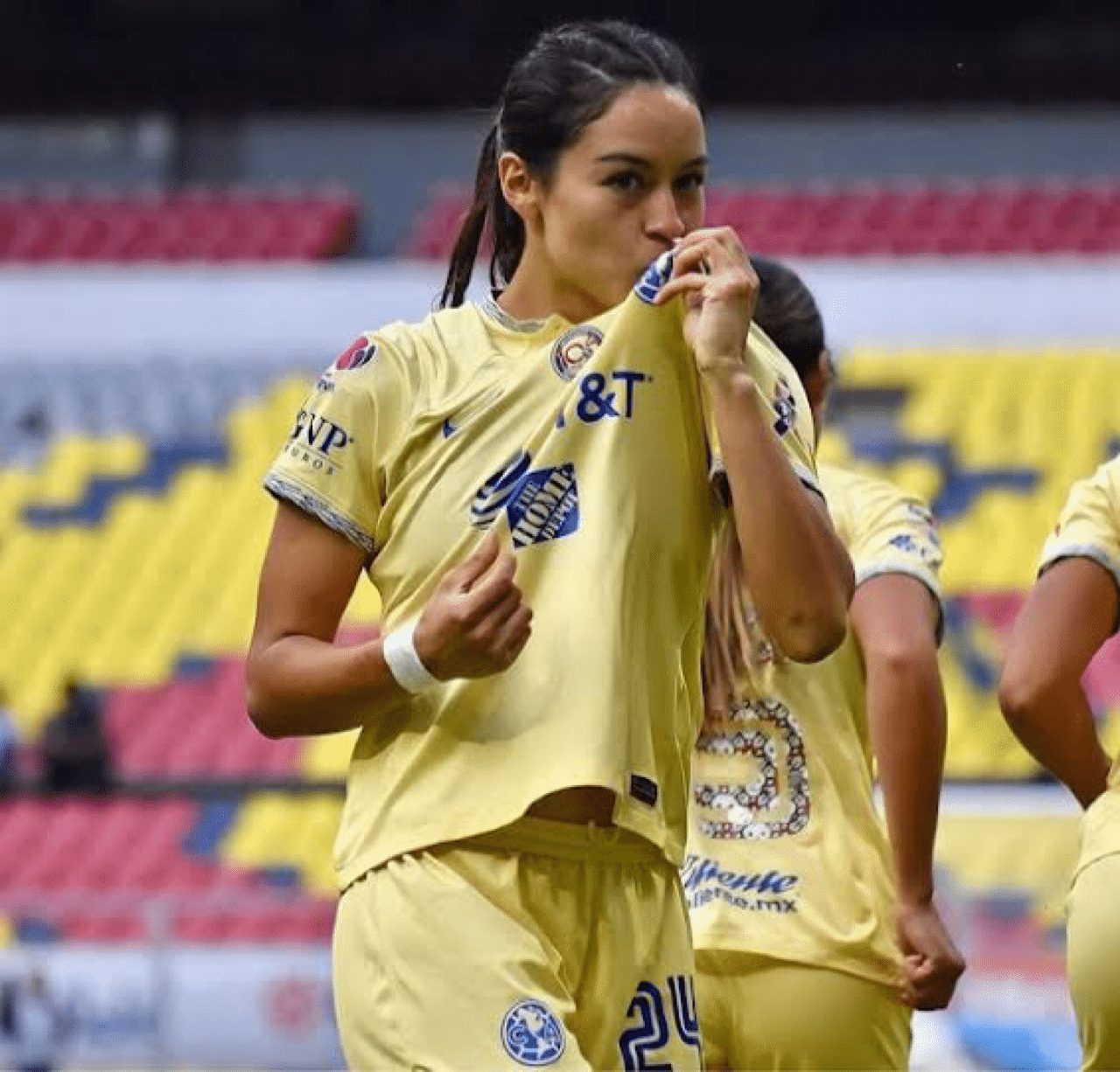 club América, Retiro, Scarlett Camberos, violencia digital