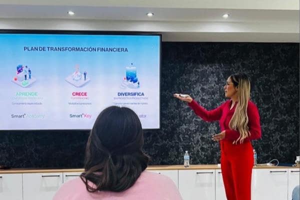 cryptomonedas, inversiones, Maestra renuncia sep