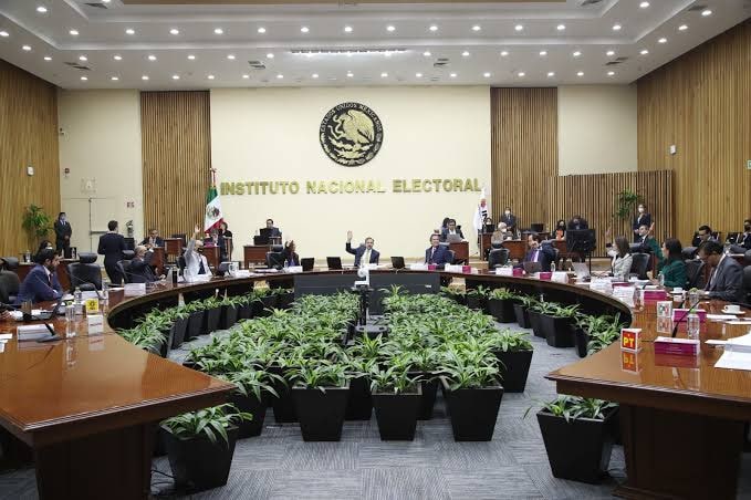 INE, México, plan B