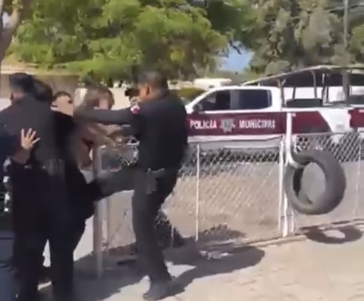 Los Mochis, Persecución, Policías