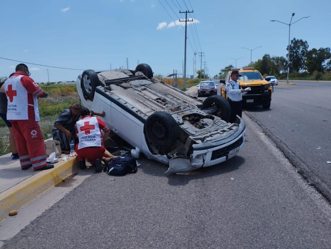 accidente, lesionada, Los Mochis, mujer, Volcadura