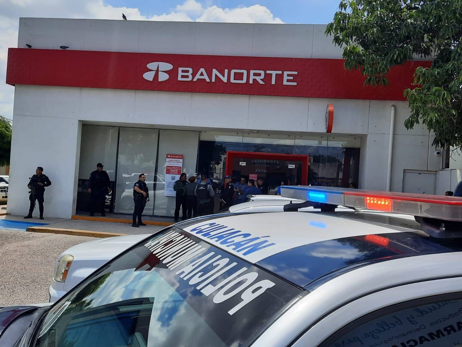 Asalto, banco, Culiacán, Robó