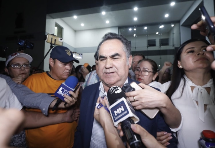 Madueña, rector, UAS