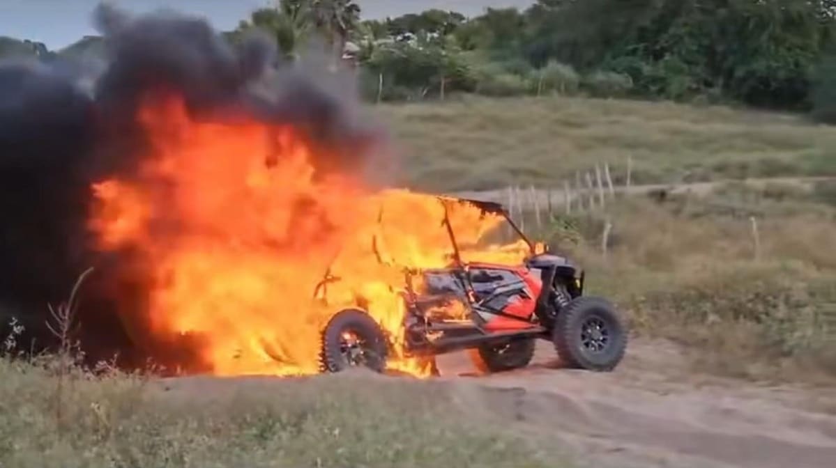Guasave, incendio, vehículo