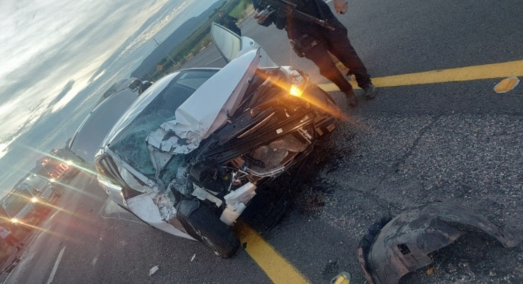 accidente, Angostura, Canadiense