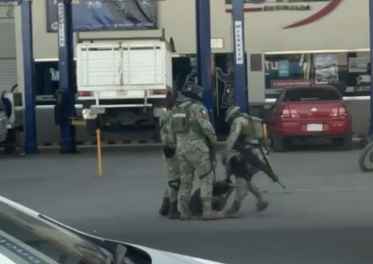 Agresión, Mazatlán, militares