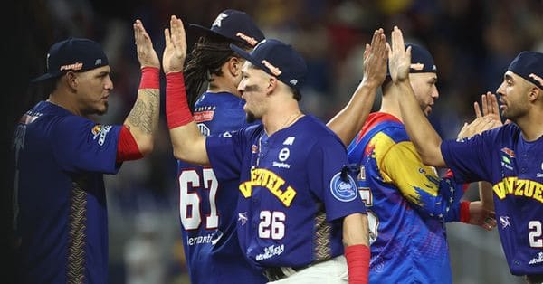 Dominicana, serie del Caribe, Venezuela