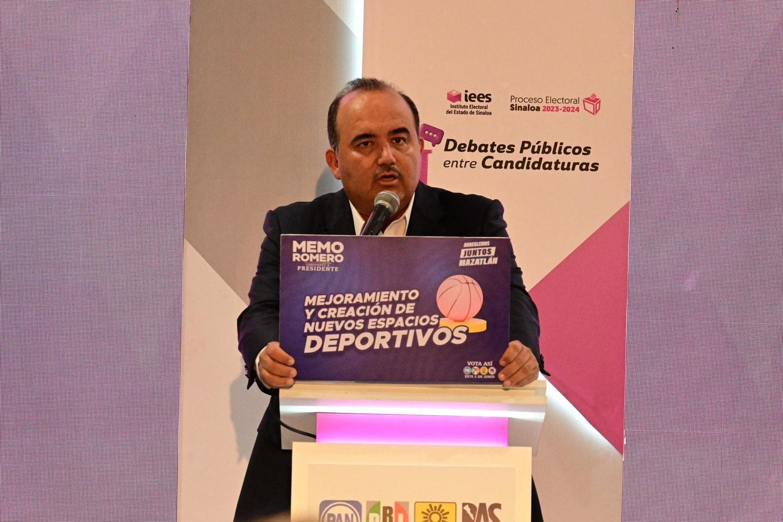 Mazatlán, Memo Romero