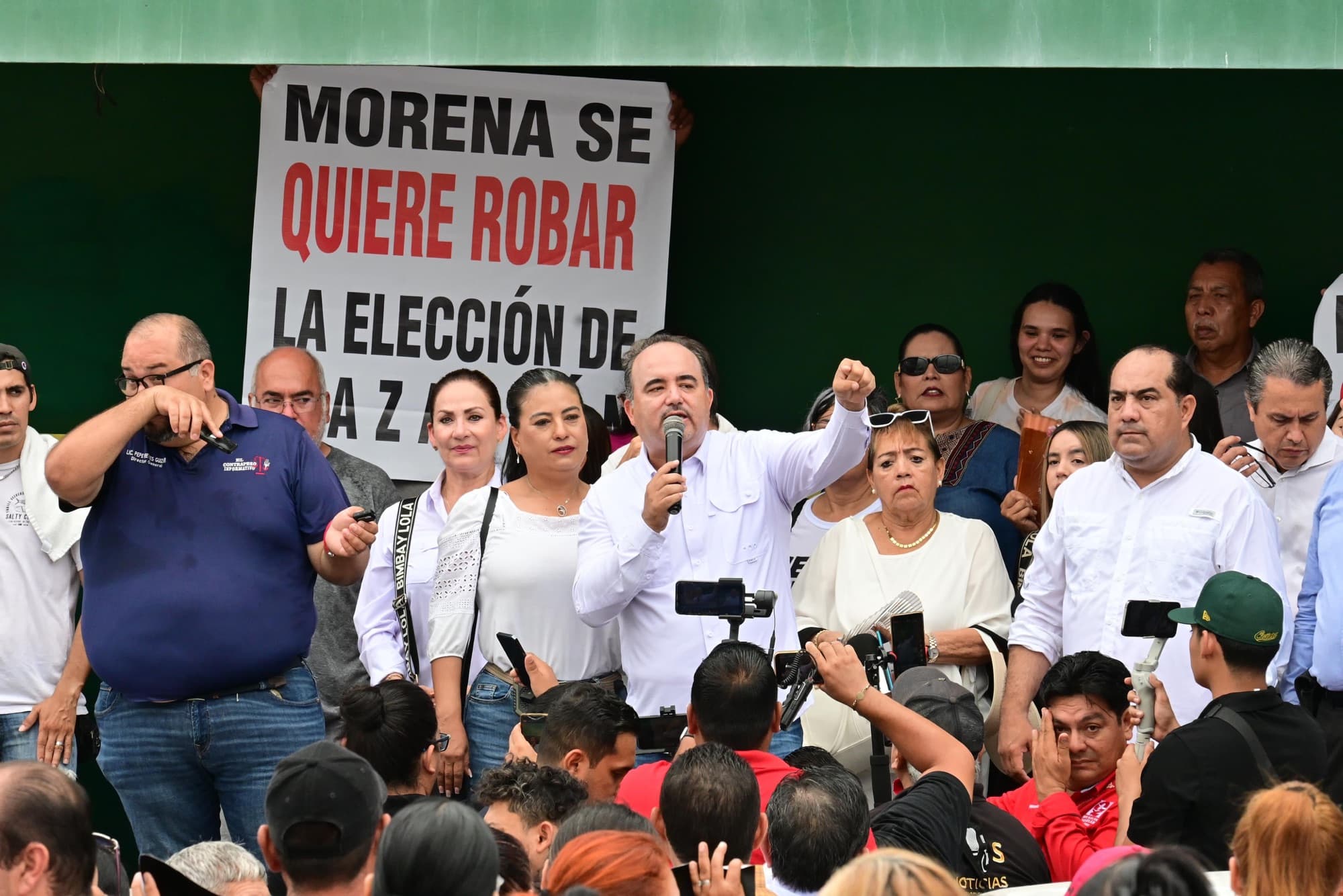 Mazatlán, Memo Romero
