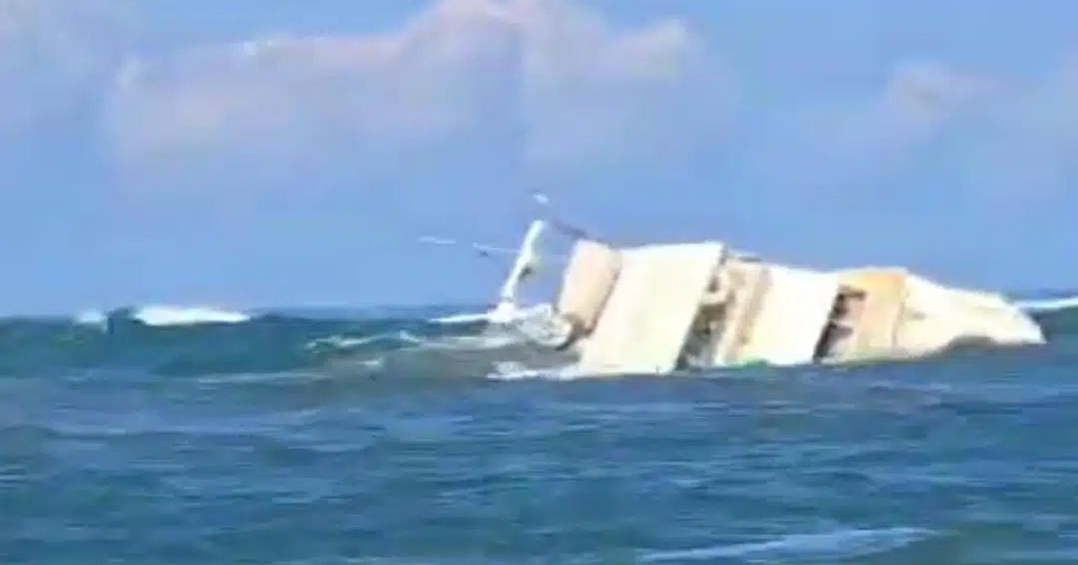 Agente investigación, hundimiento de yate, incidente marítimo, Rescate, seguridad en el mar