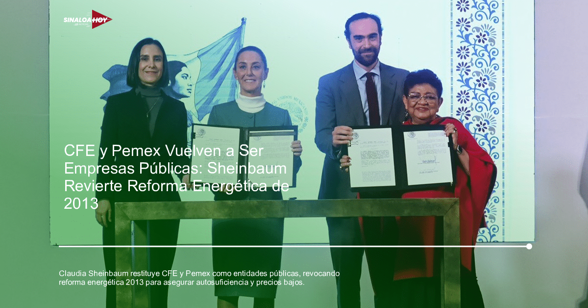 Cuatro personas sosteniendo documentos firmados en una ceremonia oficial de restauración de CFE y Pemex como empresas estatales.