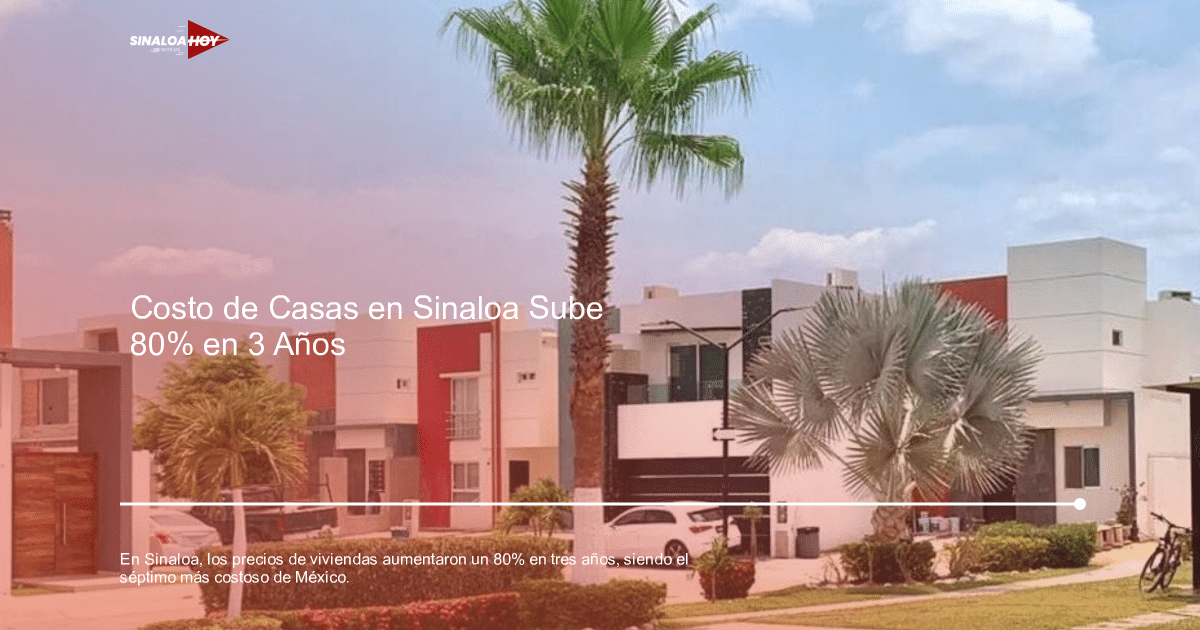 Casas modernas de colores en Sinaloa con palmeras y cielo despejado