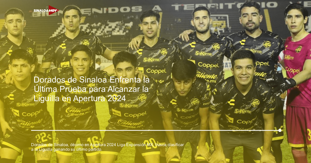 Jugadores de Dorados de Sinaloa posando en el campo con camisetas negras y detalles amarillos, portero con camiseta rosada, tribuna al fondo.