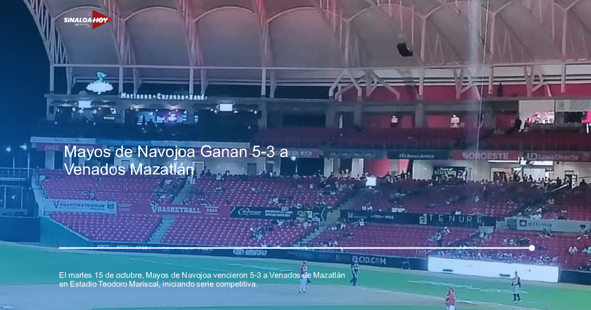 Estadio Teodoro Mariscal vacío con jugador y árbitro en el campo durante la noche