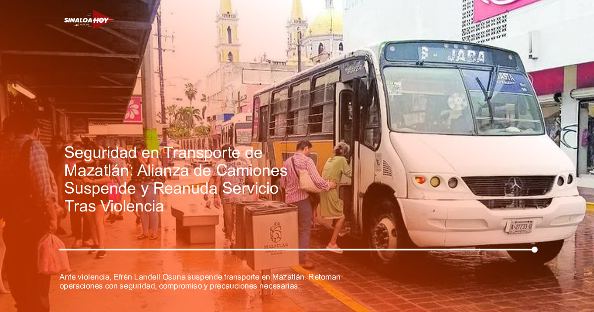 Autobús detenido en una calle comercial de Mazatlán con personas subiendo, bajo un clima lluvioso.