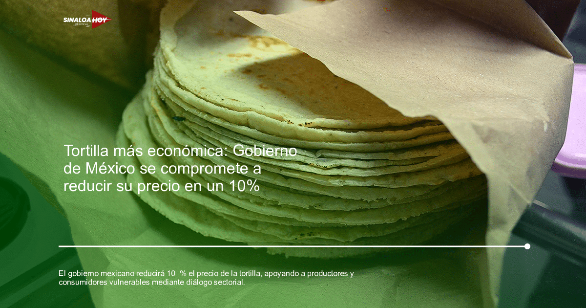 Tortillas de maíz apiladas y envueltas en papel, símbolo de la cocina mexicana.