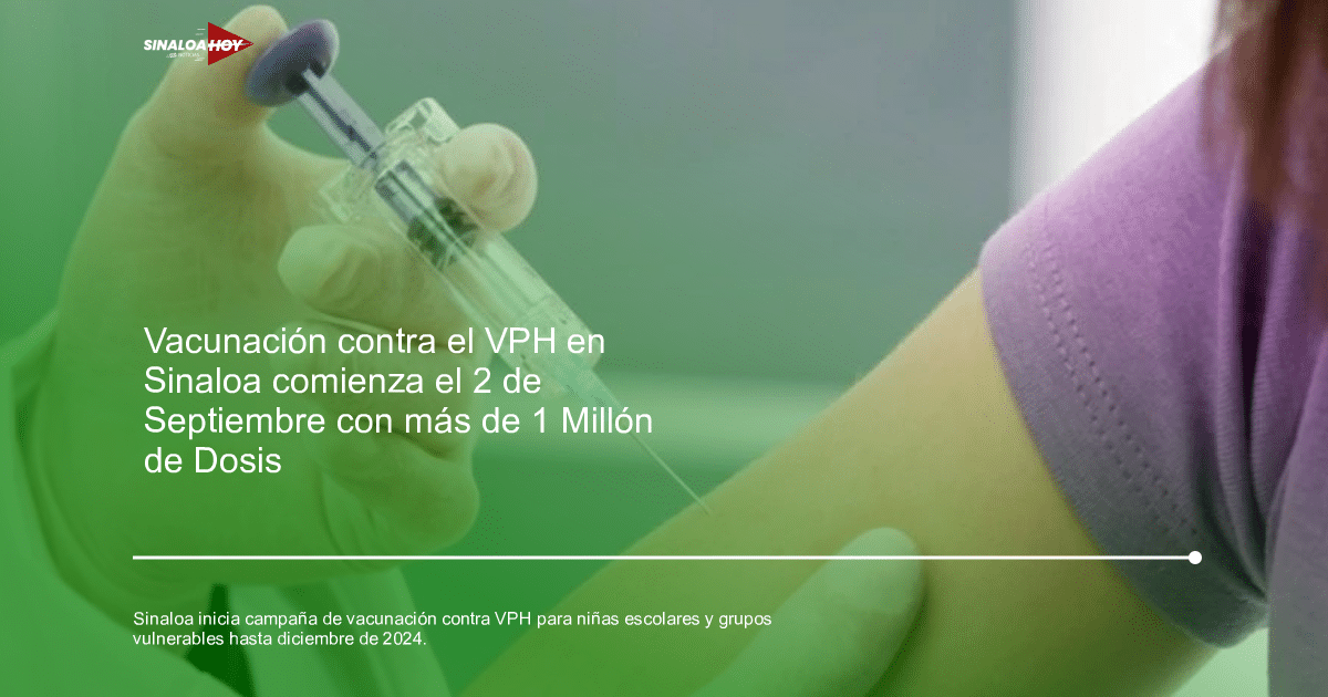 Mano con guante sosteniendo jeringa para inyección en brazo con camisa púrpura, representando campaña de vacunación contra el VPH en Sinaloa.