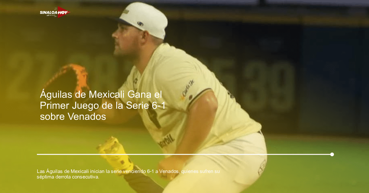 Jugador de béisbol de las Águilas de Mexicali con guante negro y naranja en el campo.