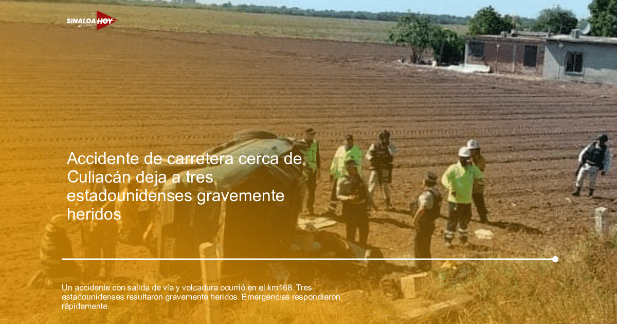 Vehículo volcado en campo agrícola con servicios de emergencia presentes