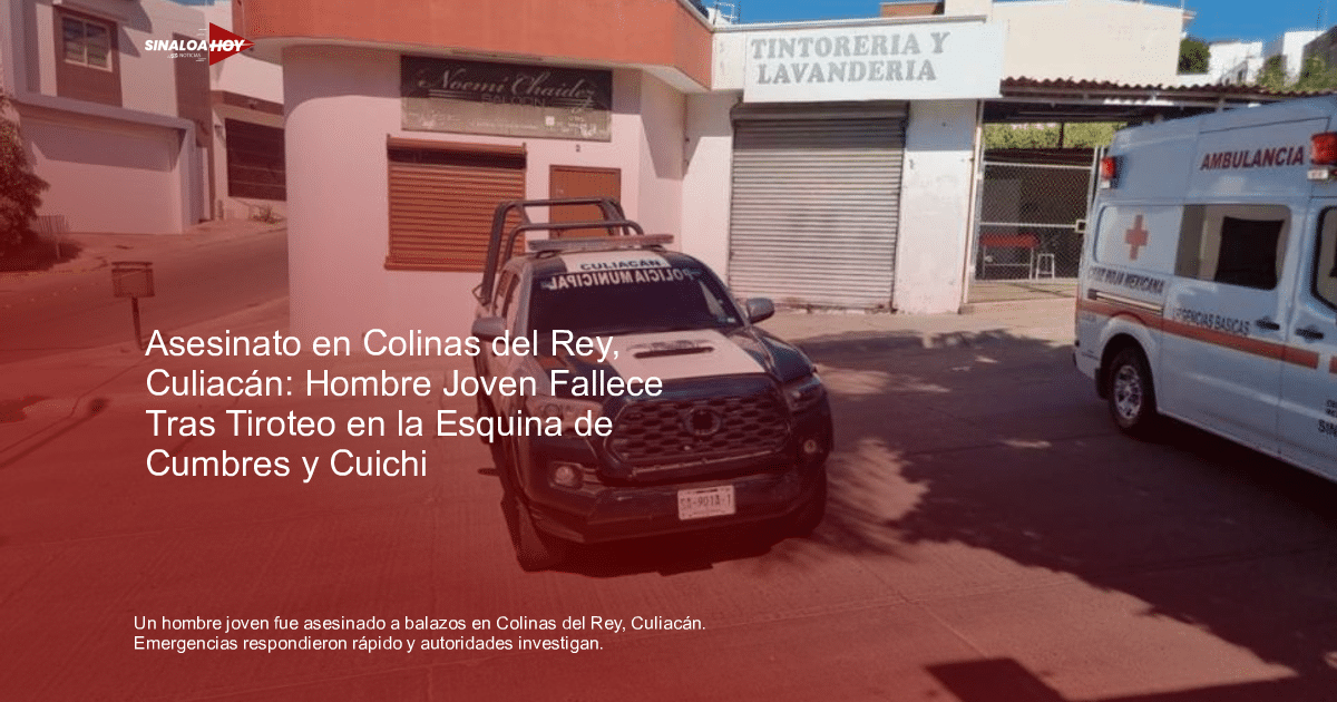 Camioneta de policía y ambulancia en una calle de Culiacán, cerca de edificios comerciales.