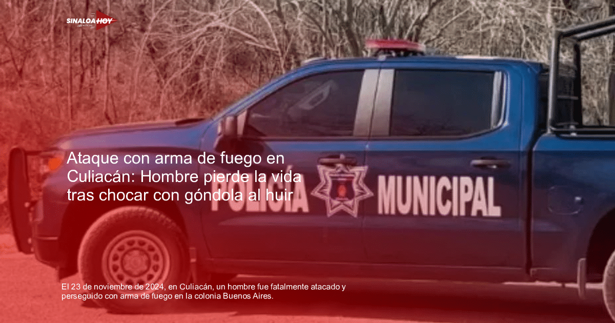 Camioneta de policía municipal azul con letras blancas en un paisaje árido, relacionada con un incidente en Culiacán.