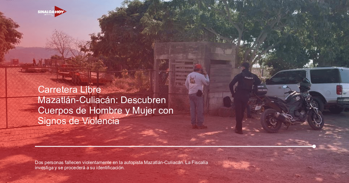 Oficial de policía y civil conversando en una escena de investigación cerca de la autopista Mazatlán-Culiacán.