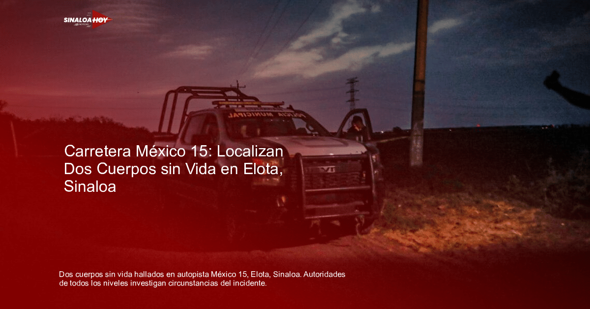 Camioneta de policía estacionada en zona rural oscura, relacionada con hallazgo de cuerpos en Sinaloa.