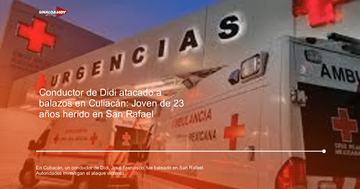 Edificio de urgencias en Culiacán con ambulancias y letrero iluminado de 'URGENCIAS' durante la noche.