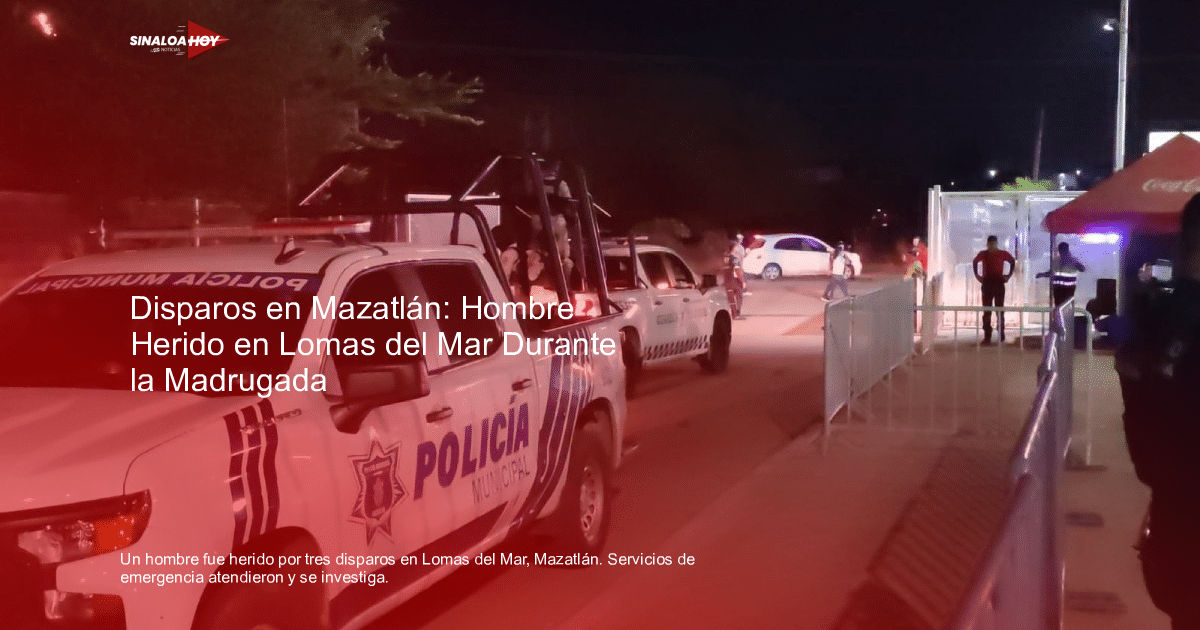 Escena nocturna con vehículos de la policía municipal en operativo tras disparos en Mazatlán.