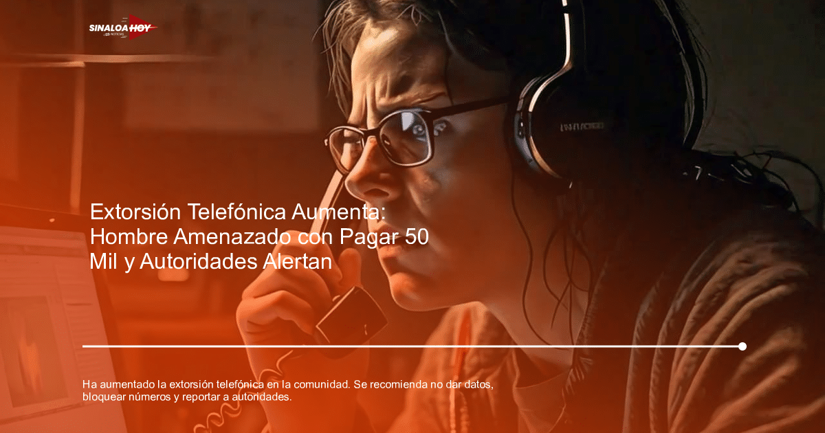 Persona con auriculares y teléfono, mirando una laptop con expresión preocupada en un entorno oscuro.