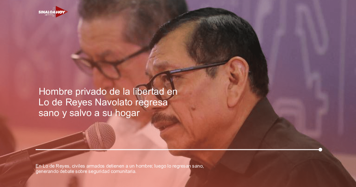 Hombre hablando en conferencia sobre seguridad en Lo de Reyes, Sinaloa
