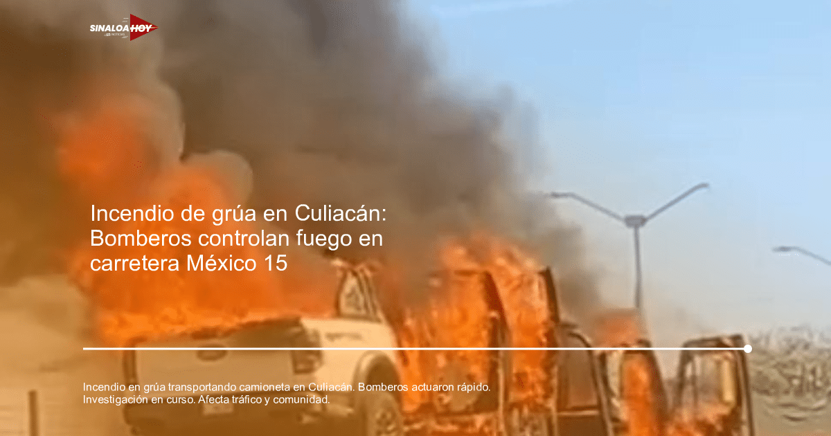 Camionetas en llamas con humo oscuro en Culiacán