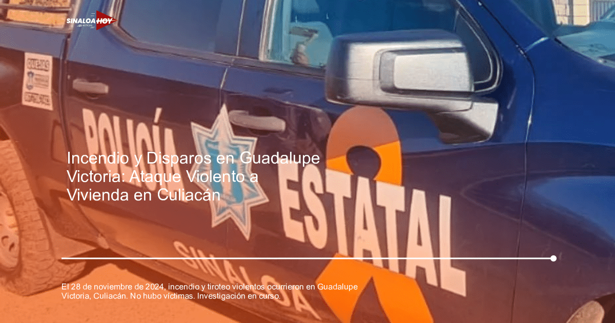 Vehículo de la Policía Estatal de Sinaloa con logotipo y lazo naranja, estacionado al aire libre.