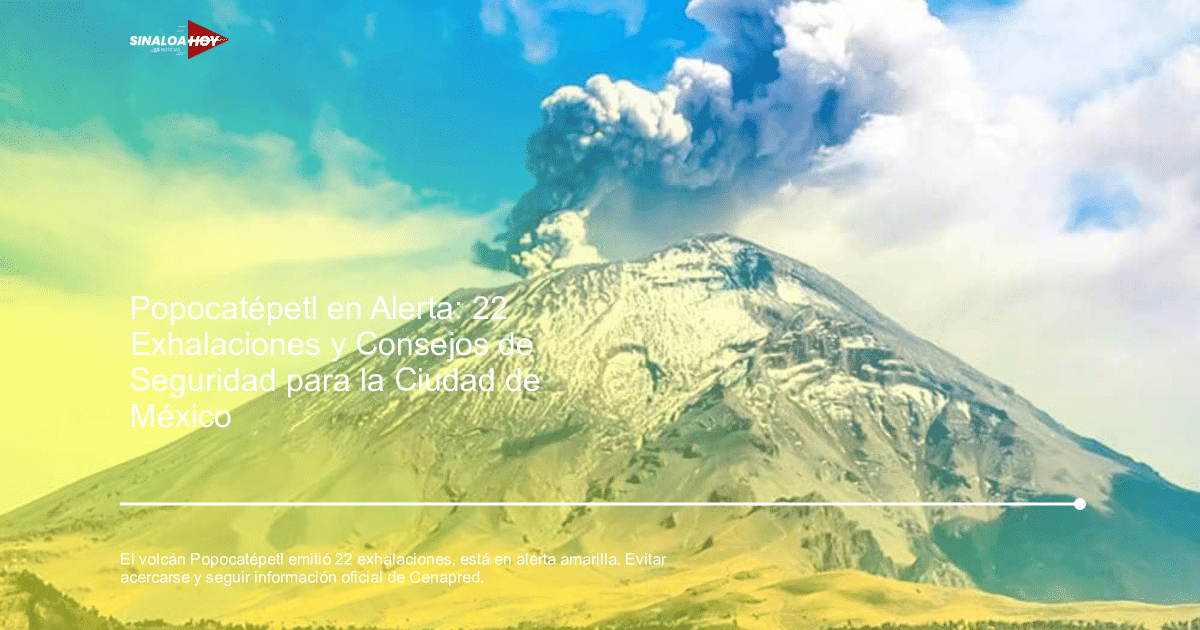Volcán Popocatépetl en erupción, emitiendo humo y ceniza, con cima nevada y paisaje montañoso árido.