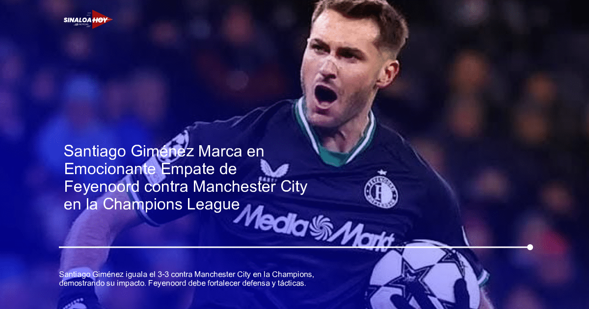 Portero de fútbol celebrando con balón en uniforme negro