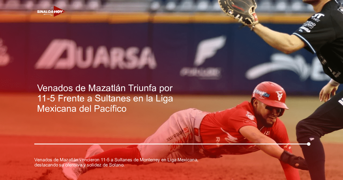 Jugador de béisbol de los Venados de Mazatlán deslizándose hacia la base durante un partido contra los Sultanes de Monterrey.