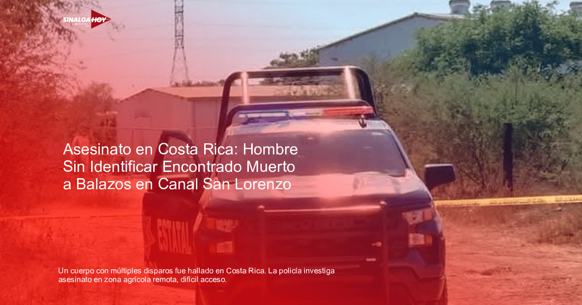 Vehículo de policía en escena de crimen en Costa Rica, con luces encendidas y cinta de delimitación.