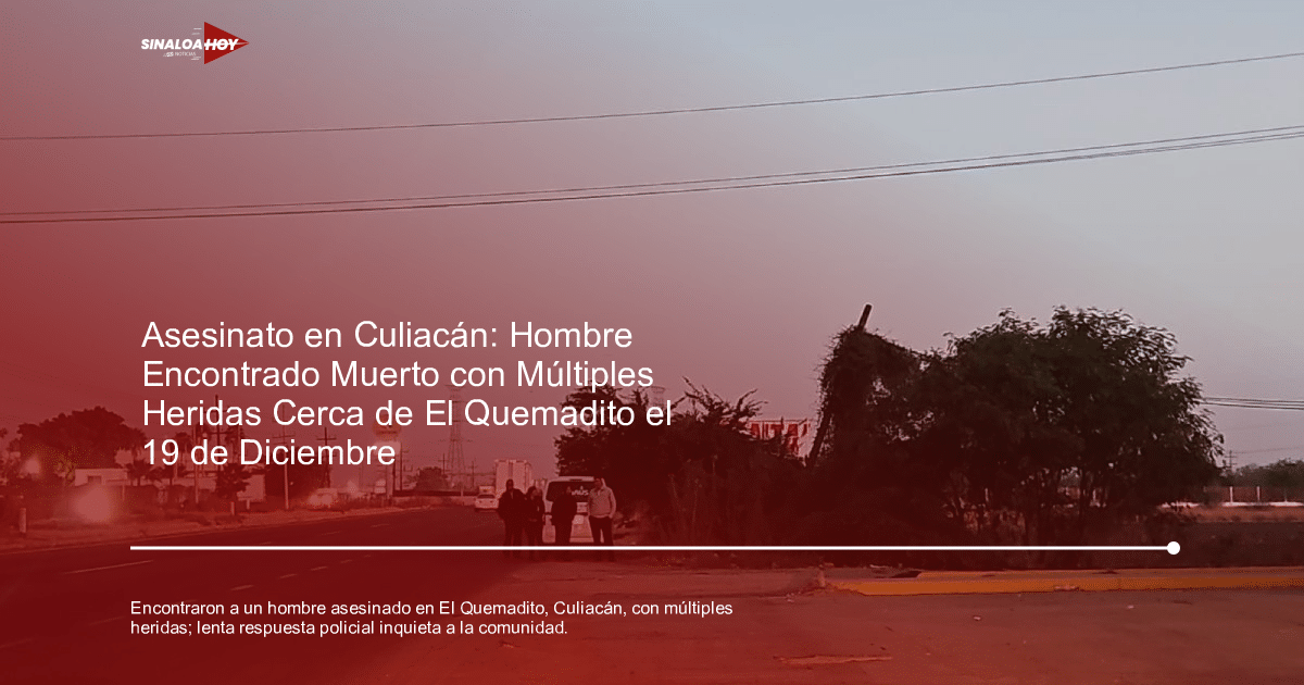 Carretera al atardecer en Culiacán con personas y cartel al fondo
