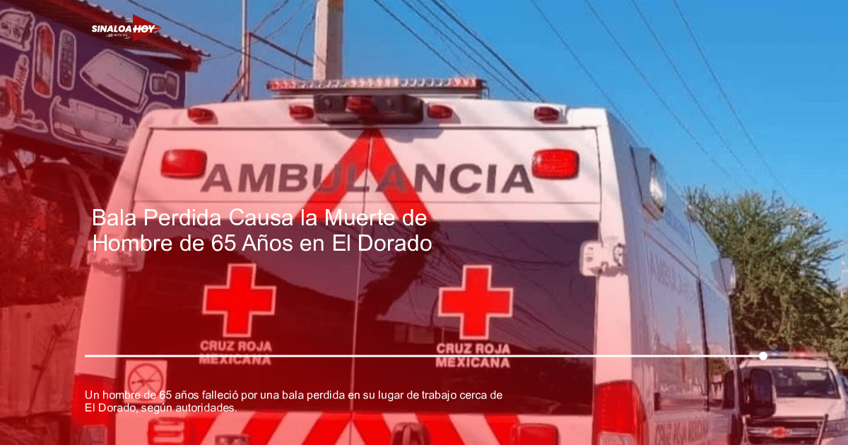 Parte trasera de una ambulancia de la Cruz Roja Mexicana con cielo azul de fondo.