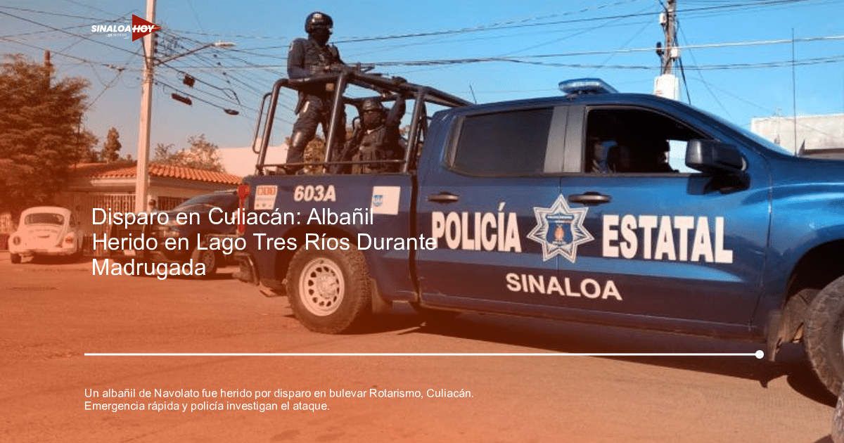 Vehículo de la policía estatal de Sinaloa con agentes tácticos en Culiacán