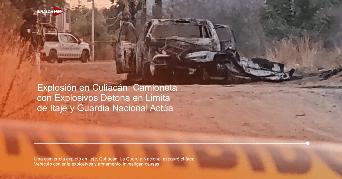 Vehículo calcinado en carretera rural de Culiacán con patrulla de policía y cinta de advertencia.