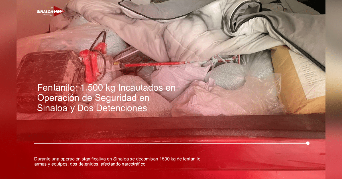 Interior desordenado de camioneta con objetos diversos, relacionado con decomiso de fentanilo en Sinaloa.