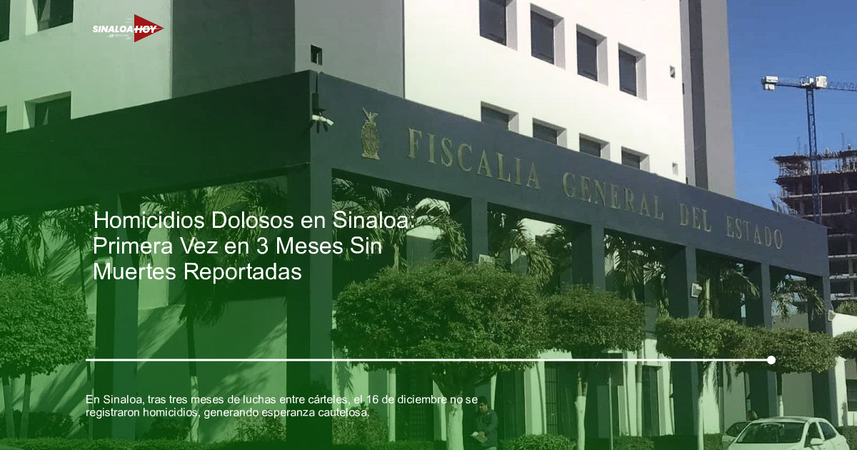 Fachada de la Fiscalía General del Estado de Sinaloa con personas y vehículos en la entrada.