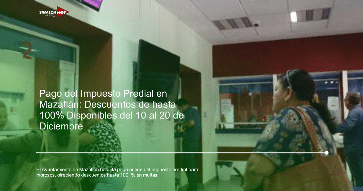 Oficina pública en Mazatlán con personas realizando trámites en un mostrador numerado.