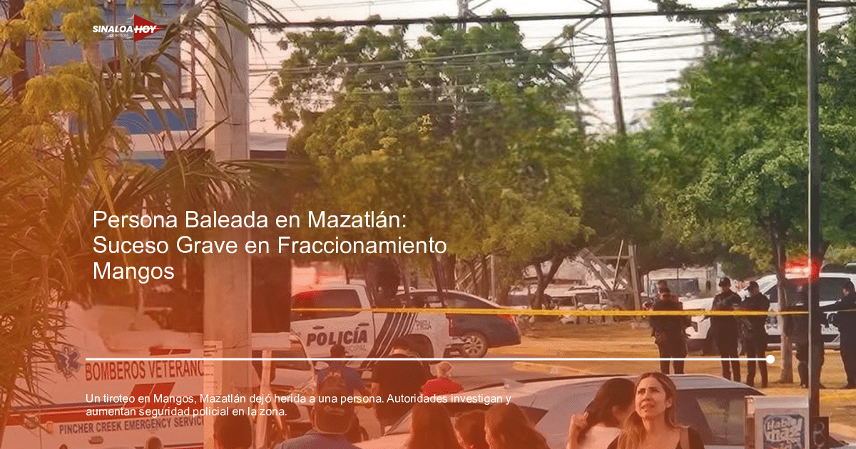 Vehículos de policía y servicios de emergencia en un incidente en Mazatlán