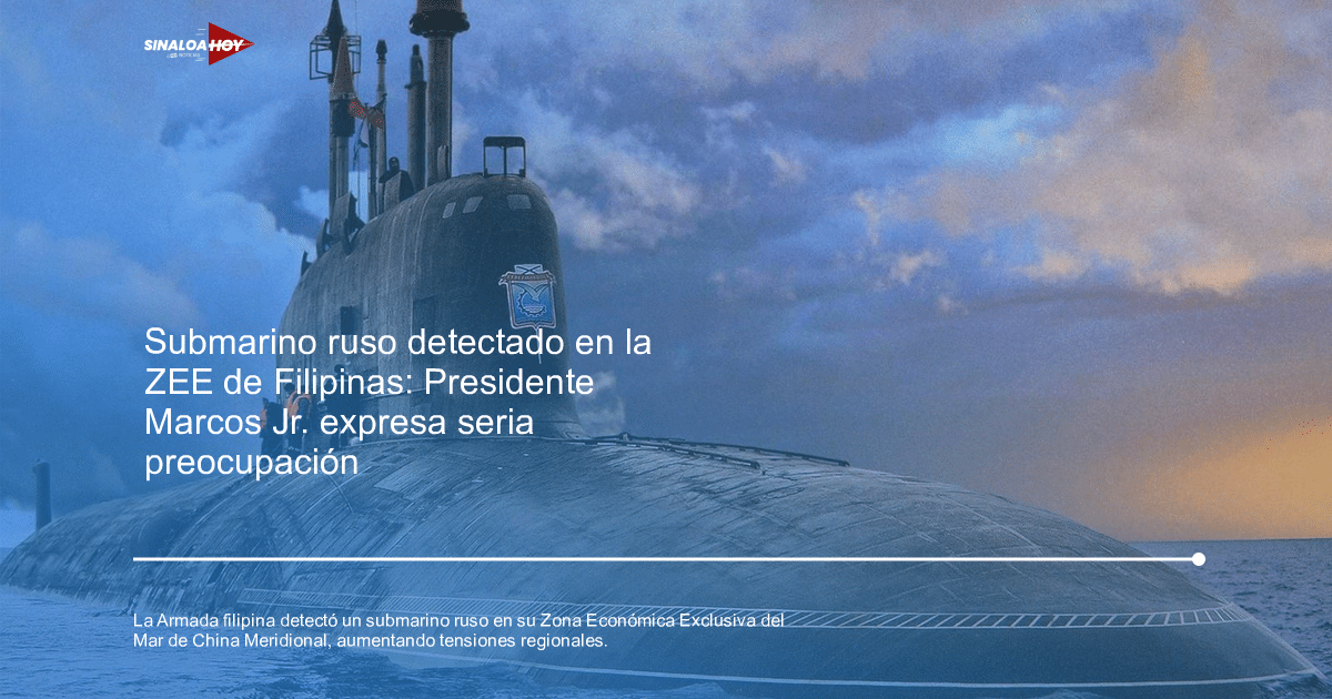 Submarino ruso en el Mar de China Meridional con personas en la superficie y un cielo nublado.